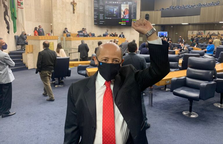 Vereador Alfredinho é eleito 1° Secretário da Câmara de SP